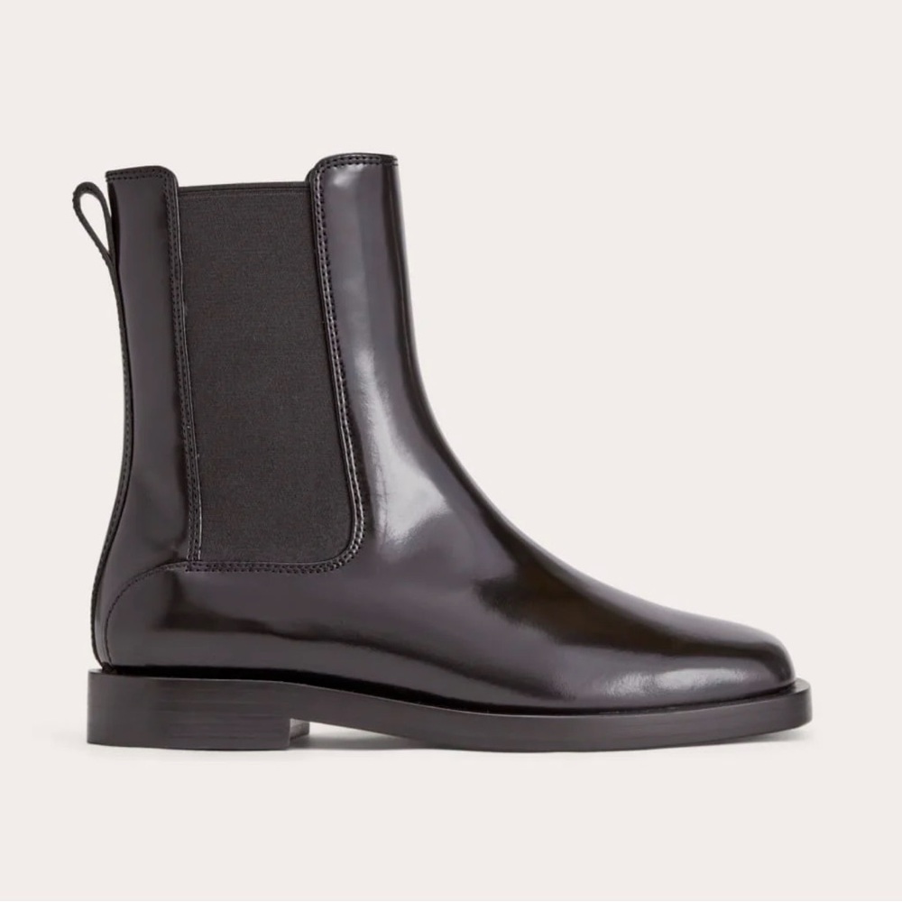 NEW Everlane Black Patent Leather The Chelsea Boot in Size 9.5 - Picture 2 of 16